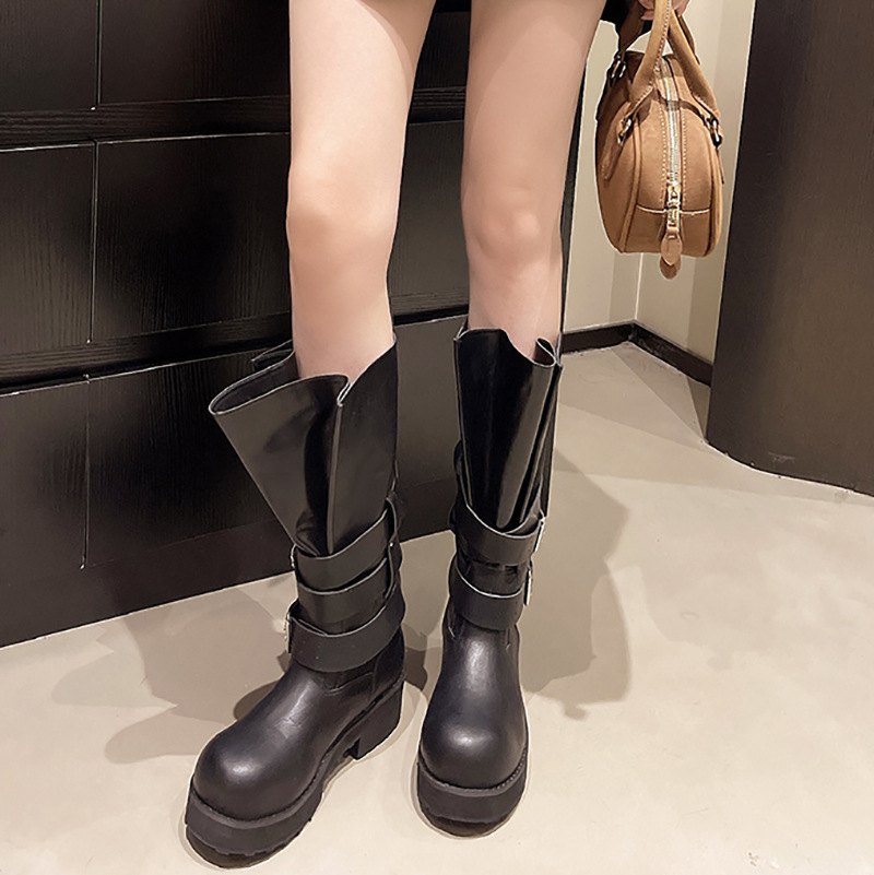 Retro Belt Buckle Square Heels - Pipe Bending Spring recension och pris